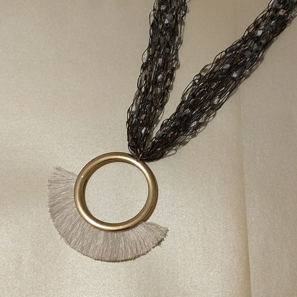 Ladder Ribbon Necklace! - Picture 2 of 10